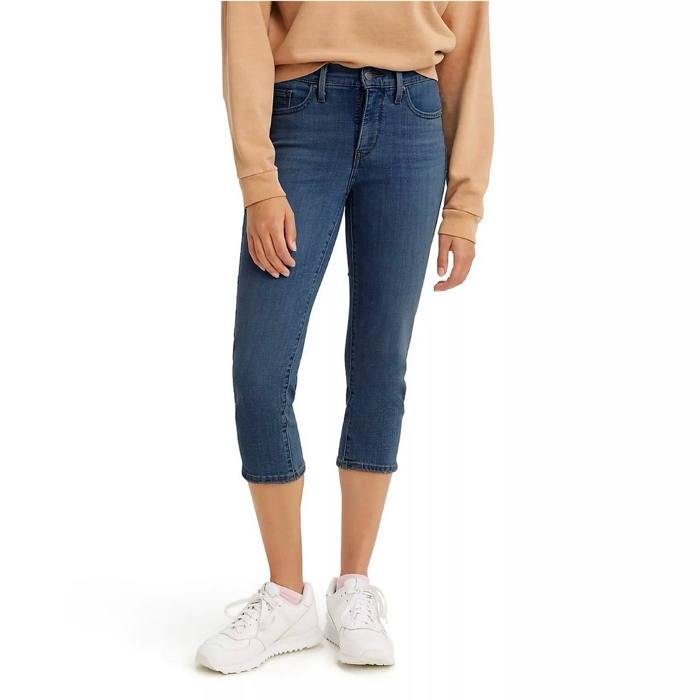 Levi's 311 Capri NWT size 33 Cropped Jeans